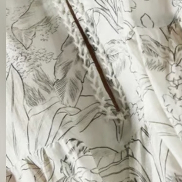 HUF Wome's Gray Tiered Gown with Bishop Sleeves - Picture 5 of 13